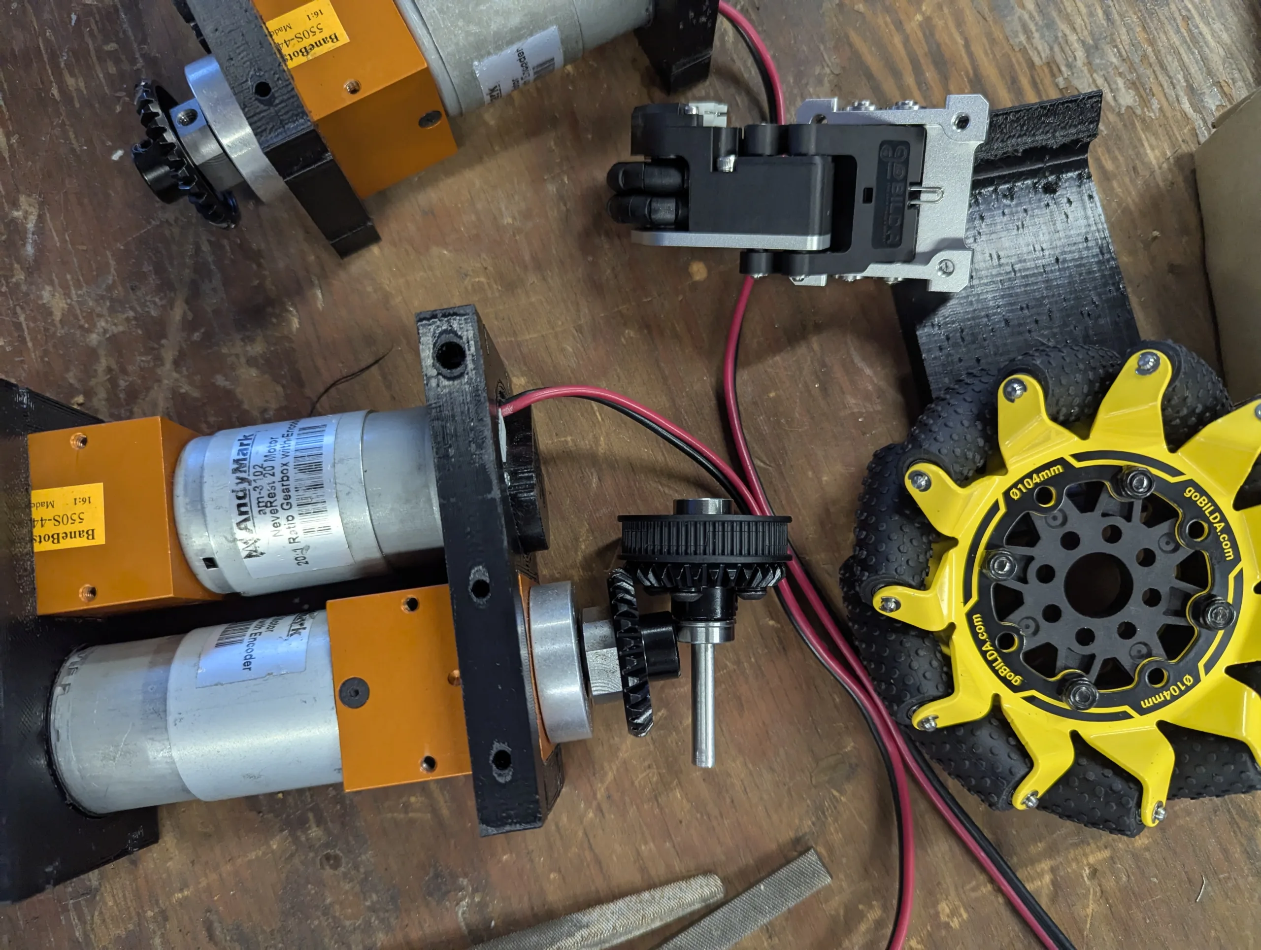 3D printed walls and holders for the robotic base